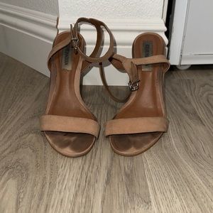 Steve Madden Landen 5.5 tan or beige suede.